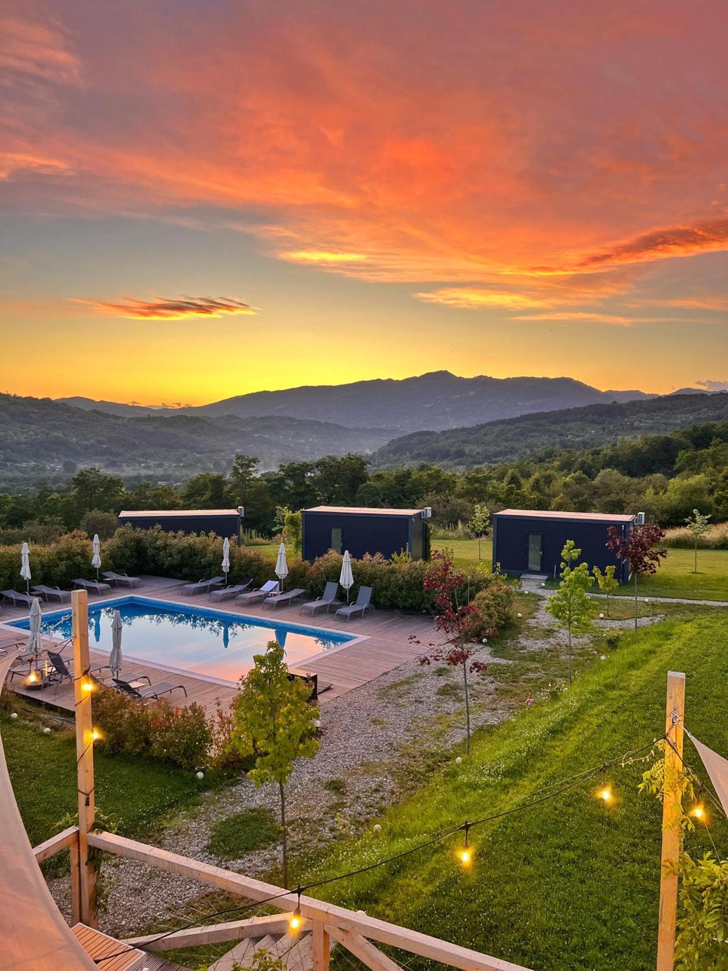 Flandra Glamping Corbeni Exterior foto